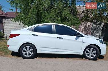 Седан Hyundai Accent 2013 в Павлограде