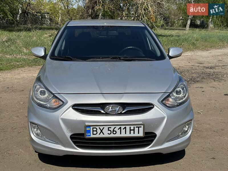 Hyundai Accent 2011