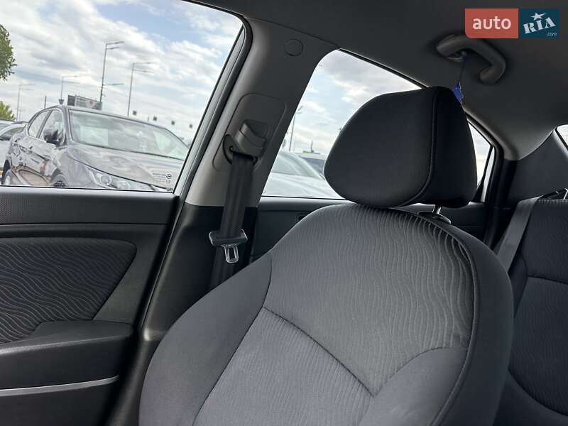 Седан Hyundai Accent 2013 в Киеве