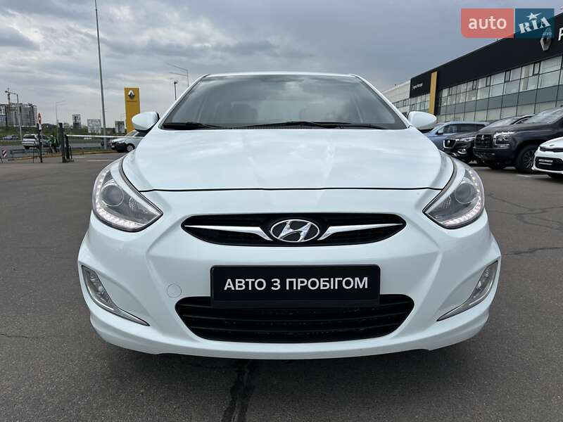 Седан Hyundai Accent 2013 в Киеве