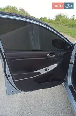 Седан Hyundai Accent 2011 в 