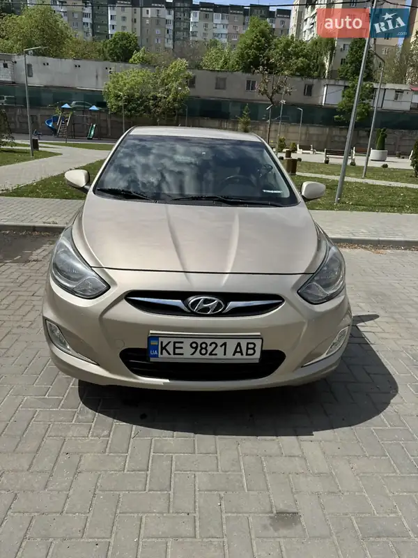 Hyundai Accent