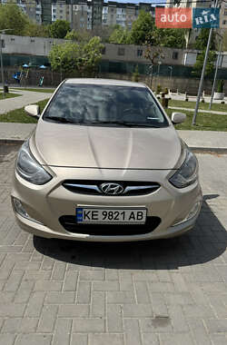 Hyundai Accent 2011 Hyundai Accent 2011