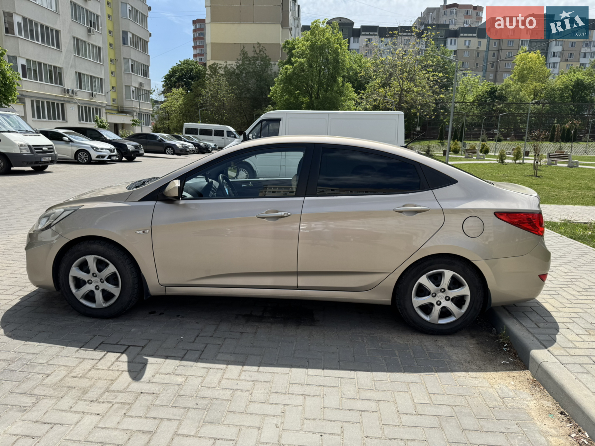 2011 Hyundai Accent - мініатюра 3