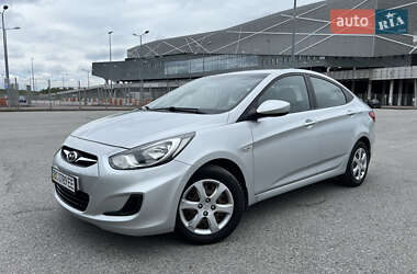 Hyundai Accent 2013 Hyundai Accent 2013