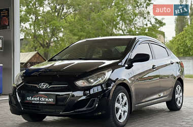 Седан Hyundai Accent 2013 в 