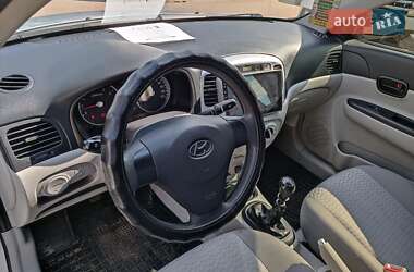Седан Hyundai Accent 2010 в 