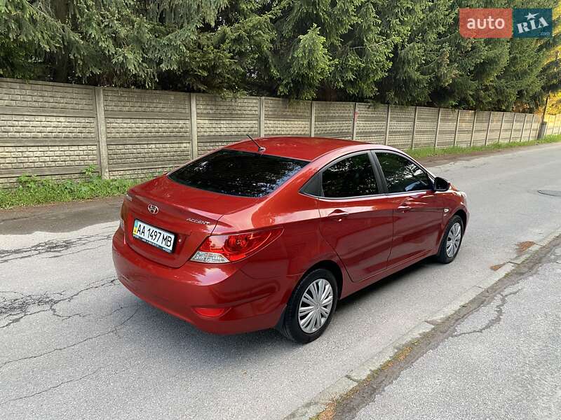 Седан Hyundai Accent 2012 в Виннице