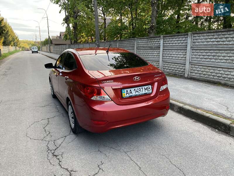 Седан Hyundai Accent 2012 в Виннице