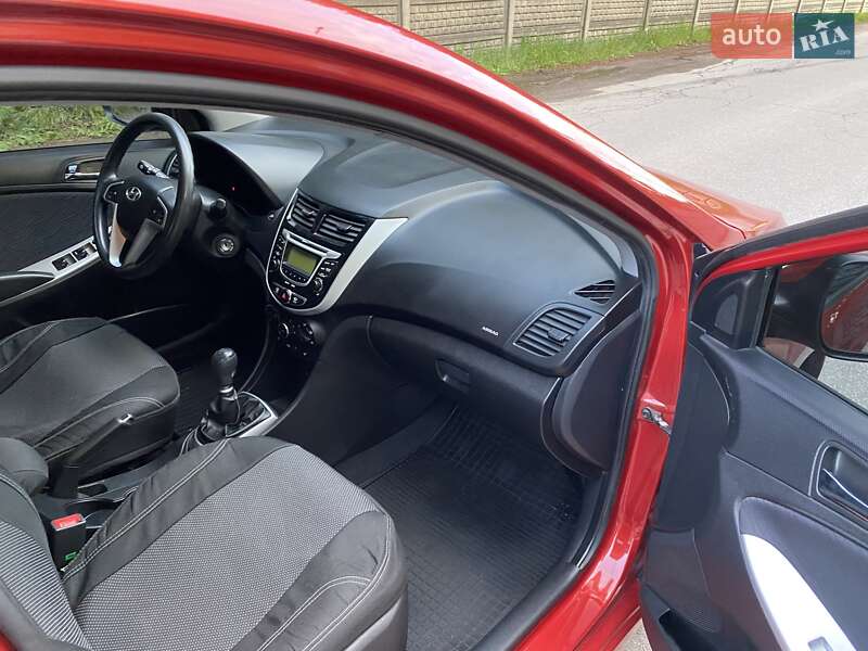 Седан Hyundai Accent 2012 в Виннице