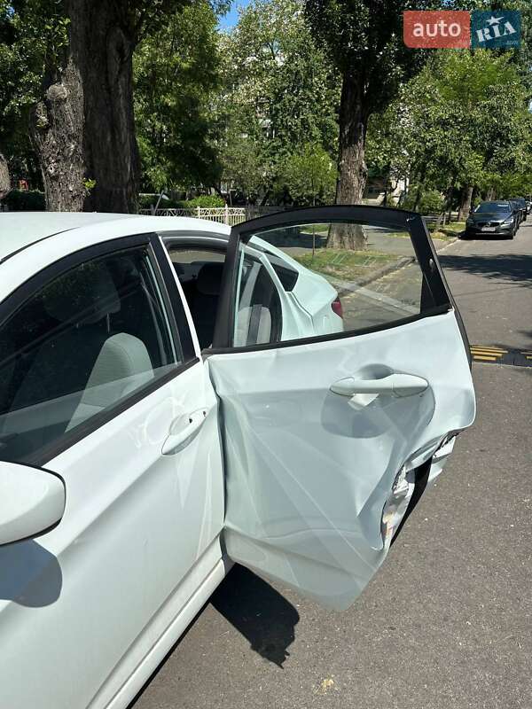 Седан Hyundai Accent 2015 в Киеве