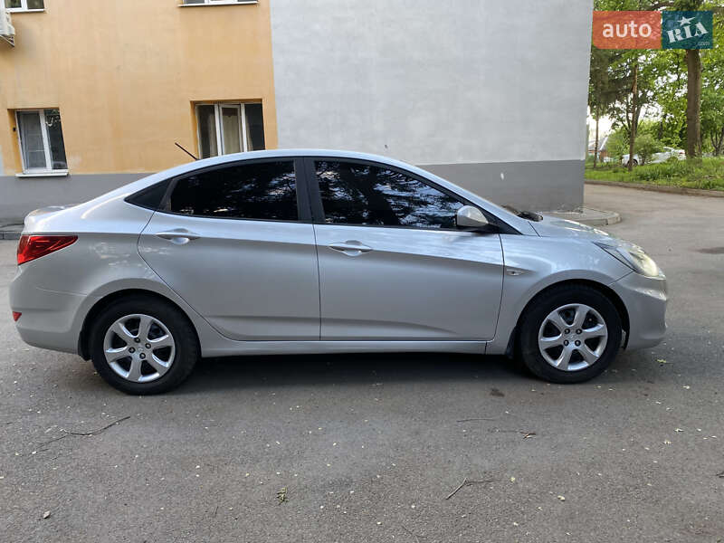 Седан Hyundai Accent 2012 в Харькове
