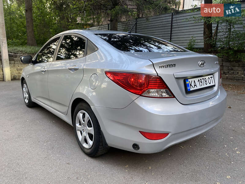 Седан Hyundai Accent 2012 в Харькове