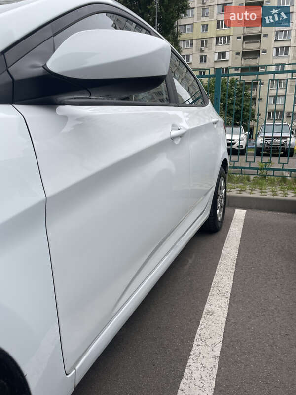 Седан Hyundai Accent 2015 в Киеве