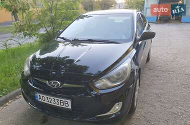 Седан Hyundai Accent 2012 в Ужгороді