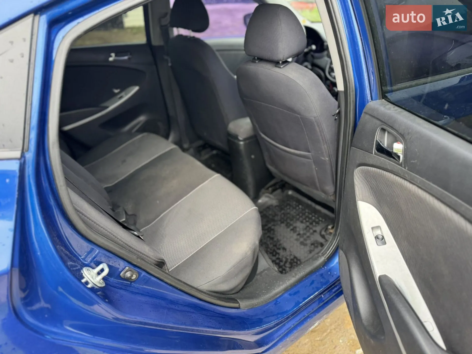 2011 Hyundai Accent - мініатюра 9