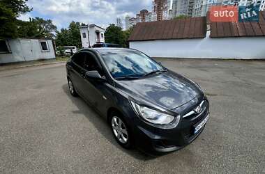 Седан Hyundai Accent 2013 в Києві