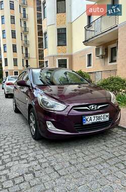 Седан Hyundai Accent 2012 в Киеве