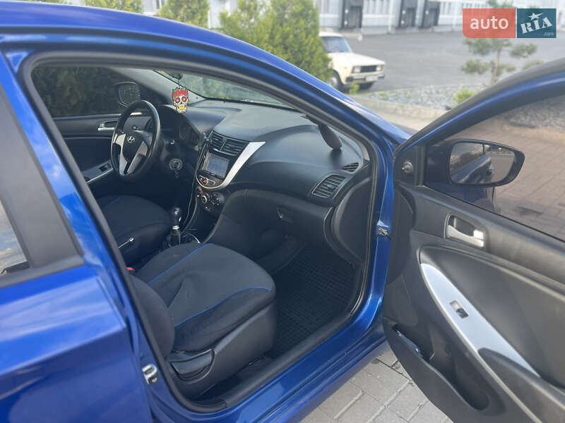 Седан Hyundai Accent 2011 в Днепре