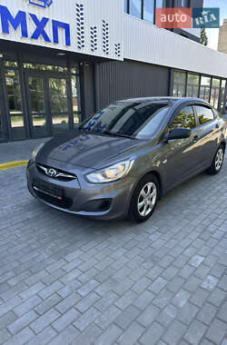 Hyundai Accent 2012 Hyundai Accent 2012