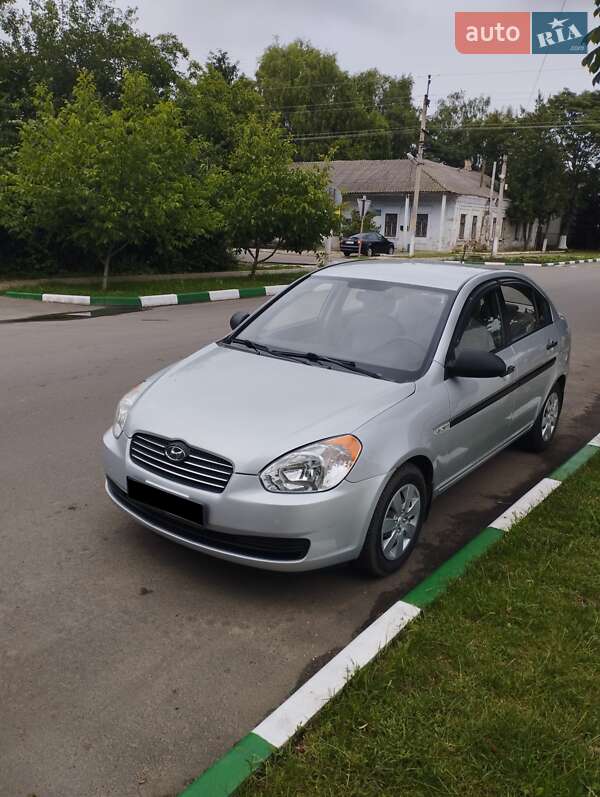 Hyundai Accent 2010