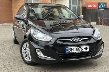 Hyundai Accent 2012 Hyundai Accent 2012