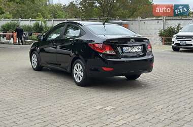 Седан Hyundai Accent 2012 в 