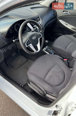 Седан Hyundai Accent 2011 в 
