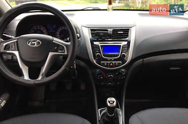 Седан Hyundai Accent 2011 в 