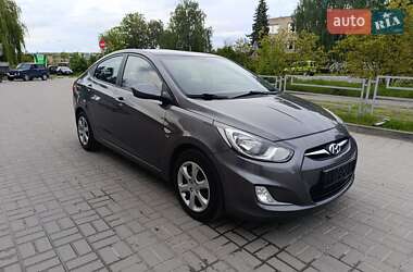 Седан Hyundai Accent 2011 в 