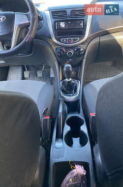 Седан Hyundai Accent 2011 в 