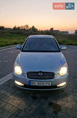 Седан Hyundai Accent 2008 в Новояворовске