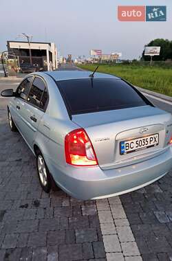 Седан Hyundai Accent 2008 в Новояворовске