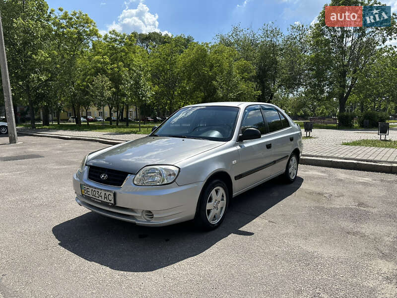 Лифтбек Hyundai Accent 2005 в 