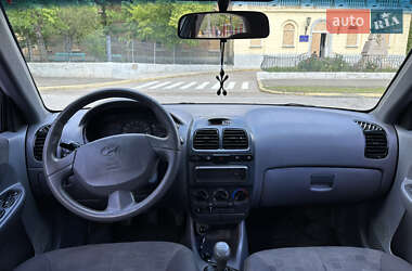 Лифтбек Hyundai Accent 2005 в 