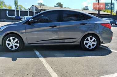 Седан Hyundai Accent 2011 в 