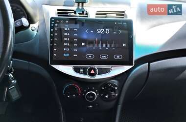 Седан Hyundai Accent 2011 в 