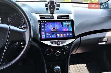 Седан Hyundai Accent 2011 в 