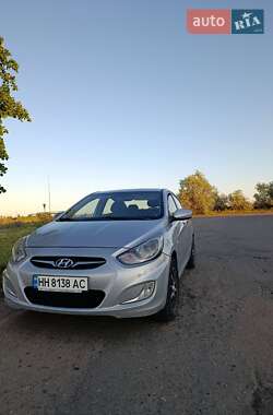 Седан Hyundai Accent 2011 в 