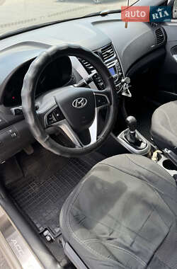 Седан Hyundai Accent 2011 в 