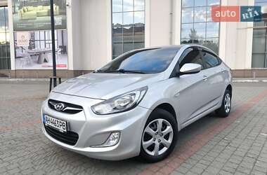 Hyundai Accent 2011