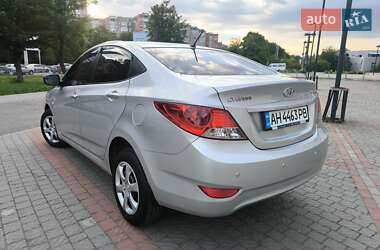 Седан Hyundai Accent 2011 в 