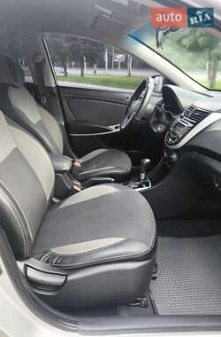 Седан Hyundai Accent 2011 в 