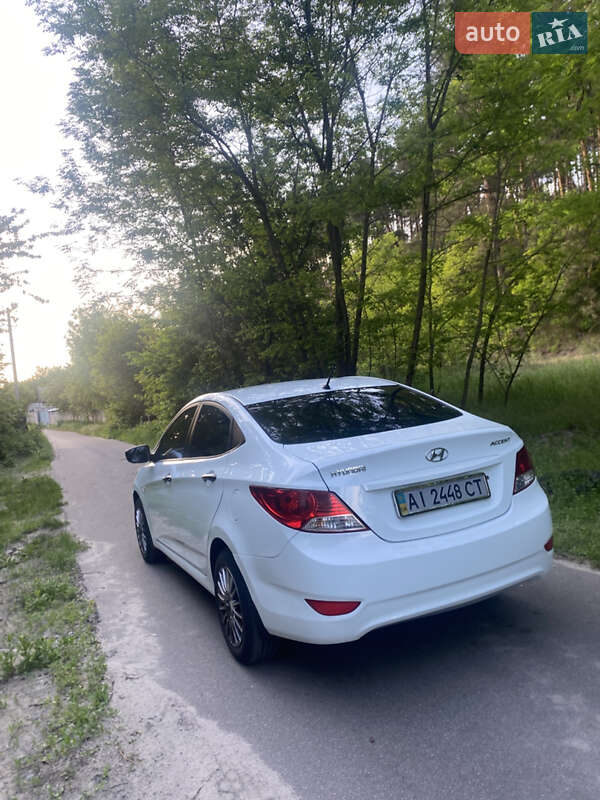 Седан Hyundai Accent 2011 в Киеве