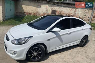 Седан Hyundai Accent 2012 в 