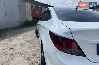 Седан Hyundai Accent 2012 в 