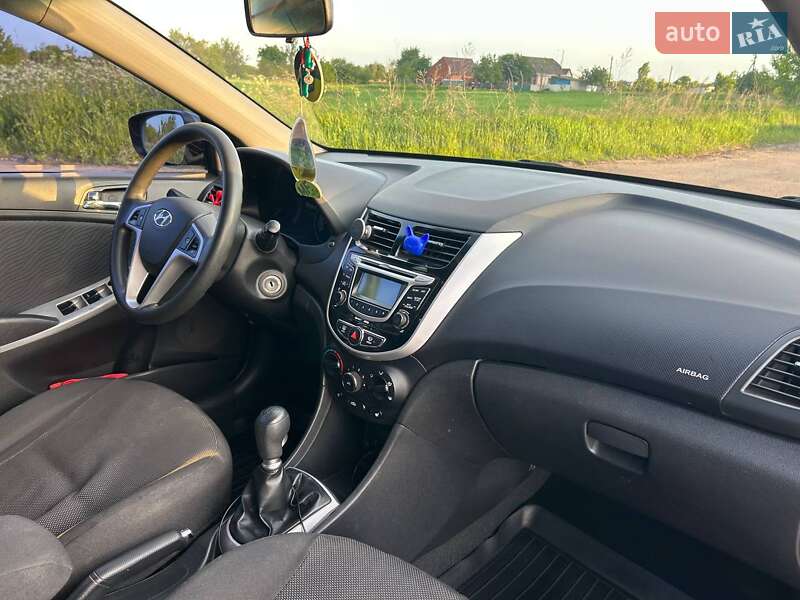 Седан Hyundai Accent 2011 в Києві