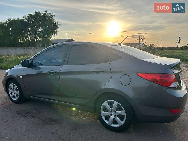 Седан Hyundai Accent 2011 в Києві