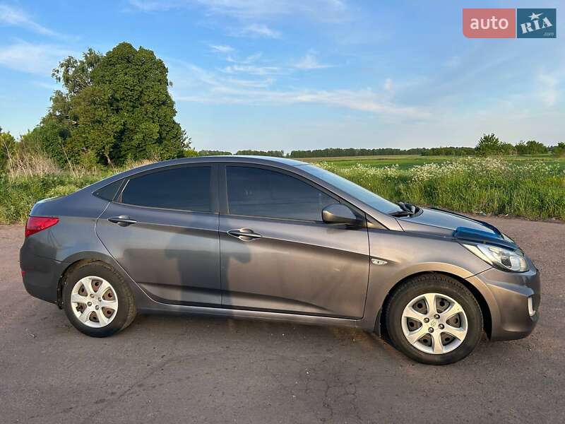 Седан Hyundai Accent 2011 в Києві