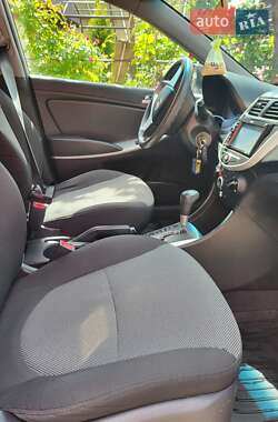 Седан Hyundai Accent 2012 в 